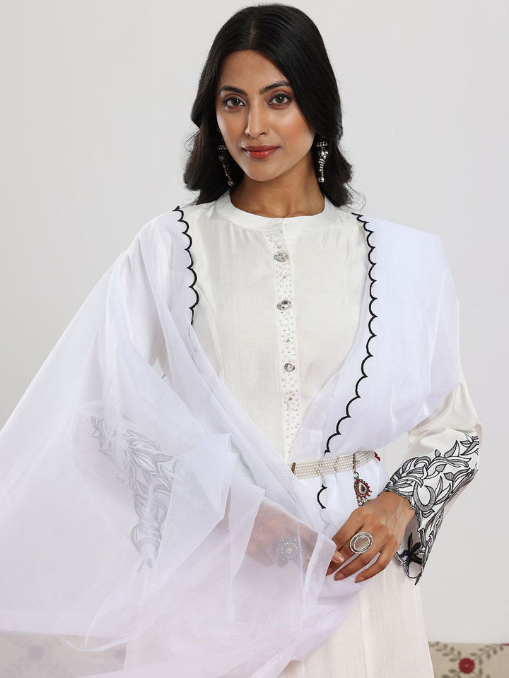 Libas White Floral Embroidered Thread Work Panelled A-Line Kurta with Trouser & Dupatta