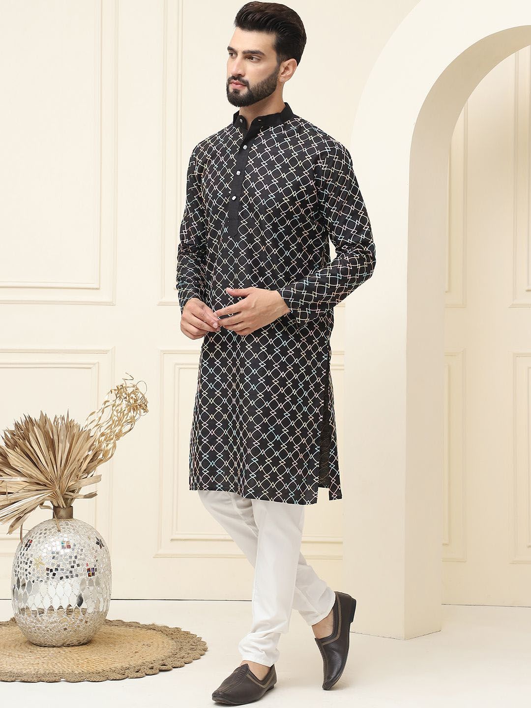 SOJANYA Geometric Embroidered Thread Work Silk Cotton Straight Kurta with Pyjamas