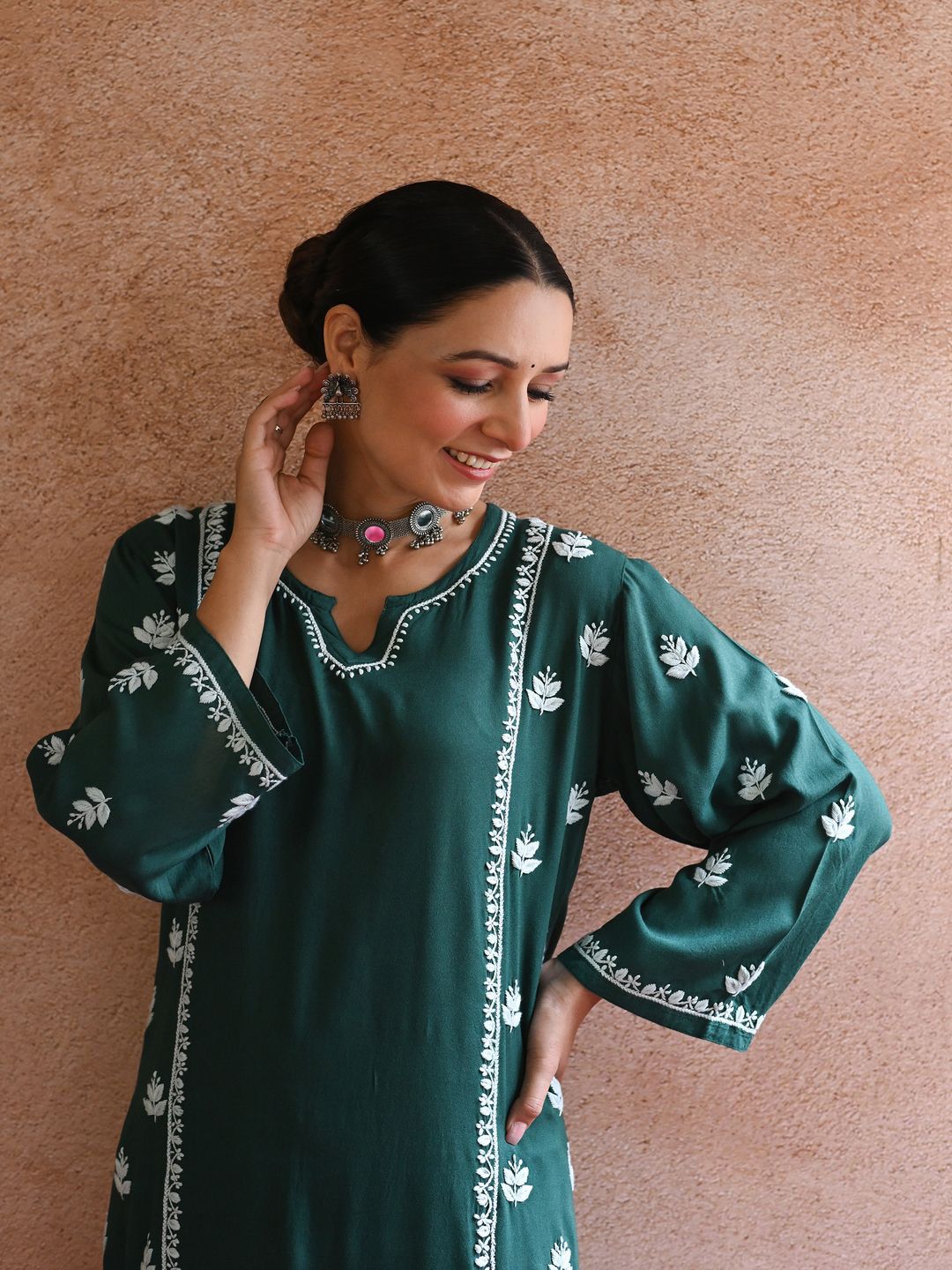 House of Chikankari Women Bottle Green Rayon Chikankari Embroidered Kurta Set
