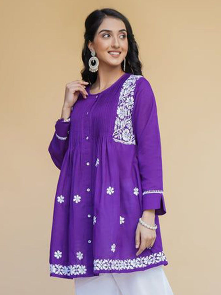HOUSE OF KARI Floral Embroidered Round Neck Chikankari Pure Cotton Short Kurta