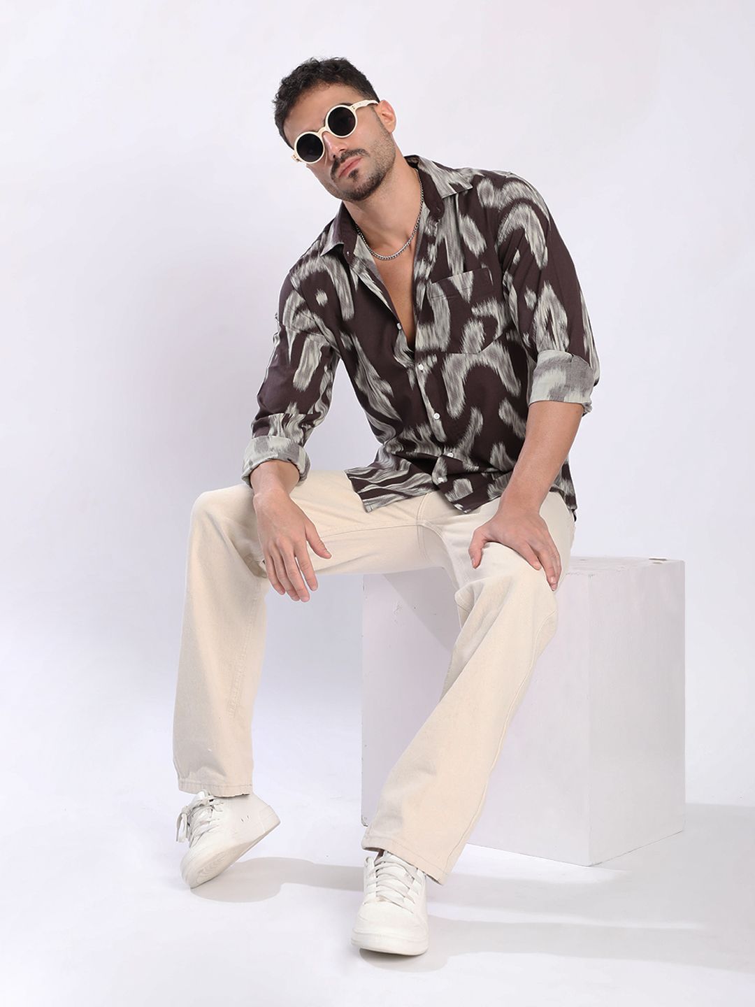 Bene Kleed Men Slim Fit Abstract Printed Spread Collar Casual Shirt