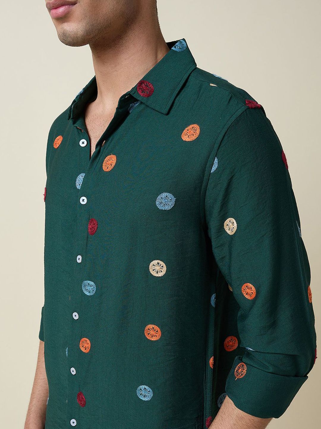 Thomas Scott Men Premium Fit Spread Collar Solid Casual Shirt