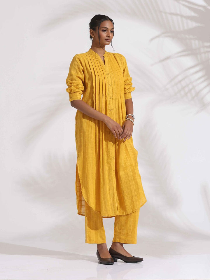 trueBrowns Women Regular Pure Cotton Pleated Shirt Straight Kurta with Trousers