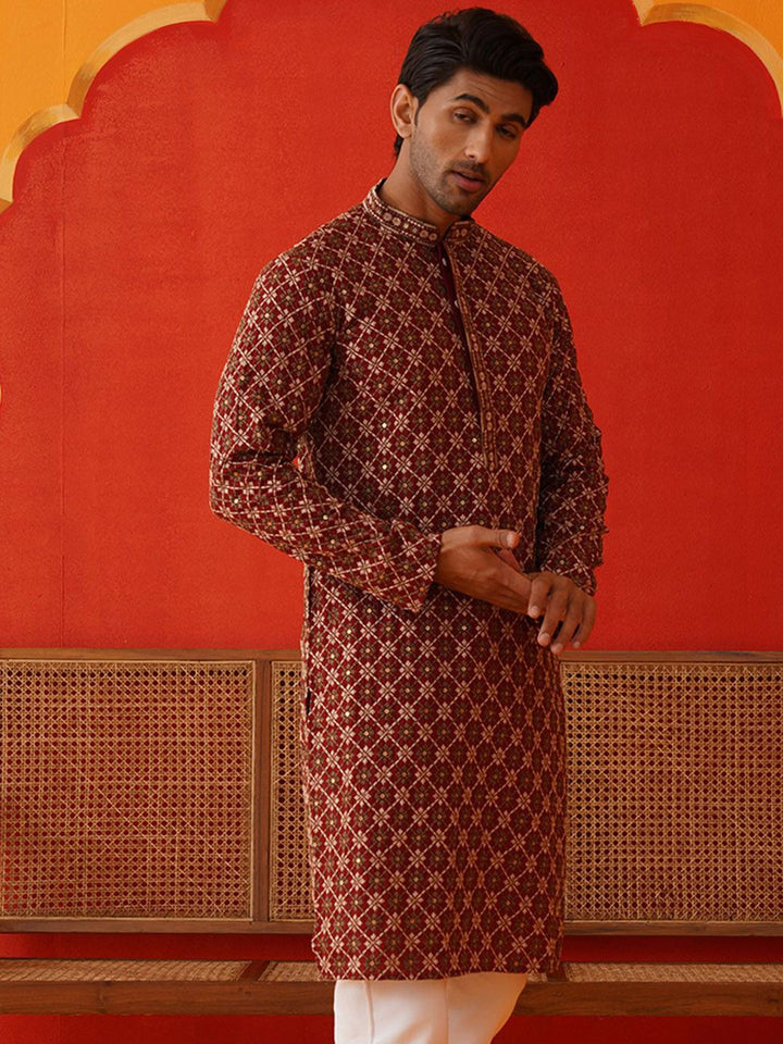 Jompers Men Geometric Embroidered Sequinned Kurta