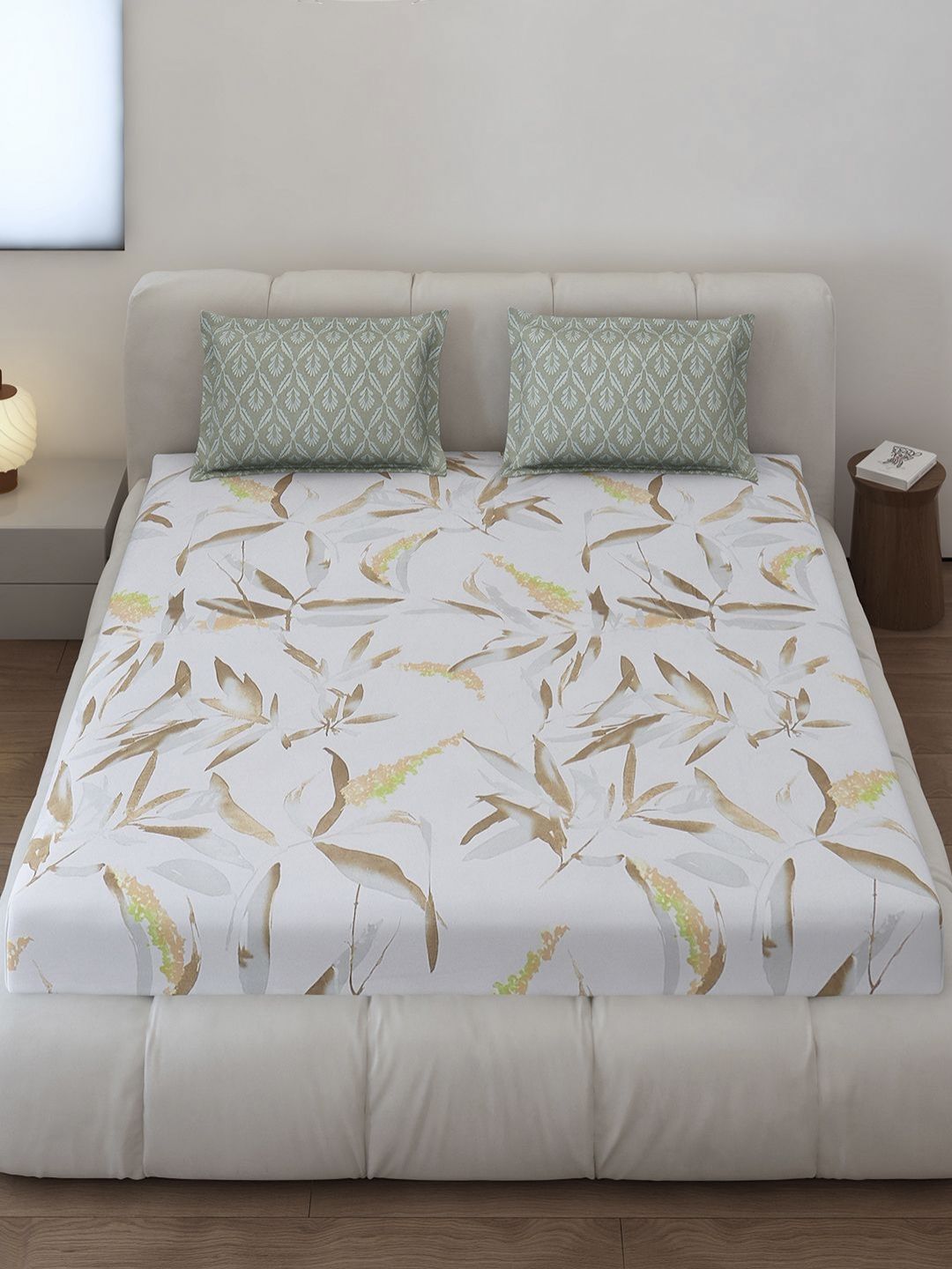 Monte Carlo Stanley White & Olive Green Printed 144 TC King Bedsheet Set 1.85 m x 1.95 m