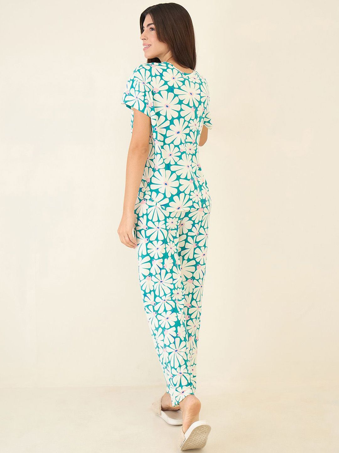 Sweet Dreams Women Printed Top & Pyjamas Night suit