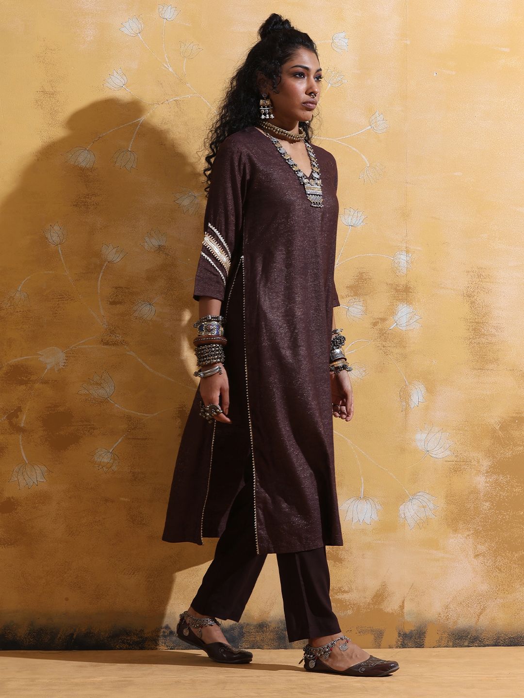 trueBrowns V-Neck High-Slit Gotta Patti Straight Kurta With Trouser