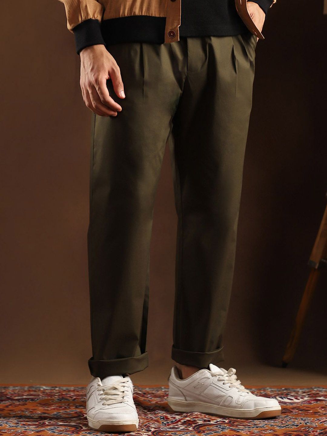 Campus Sutra Men Comfort Pleated Cotton Chino Trousers