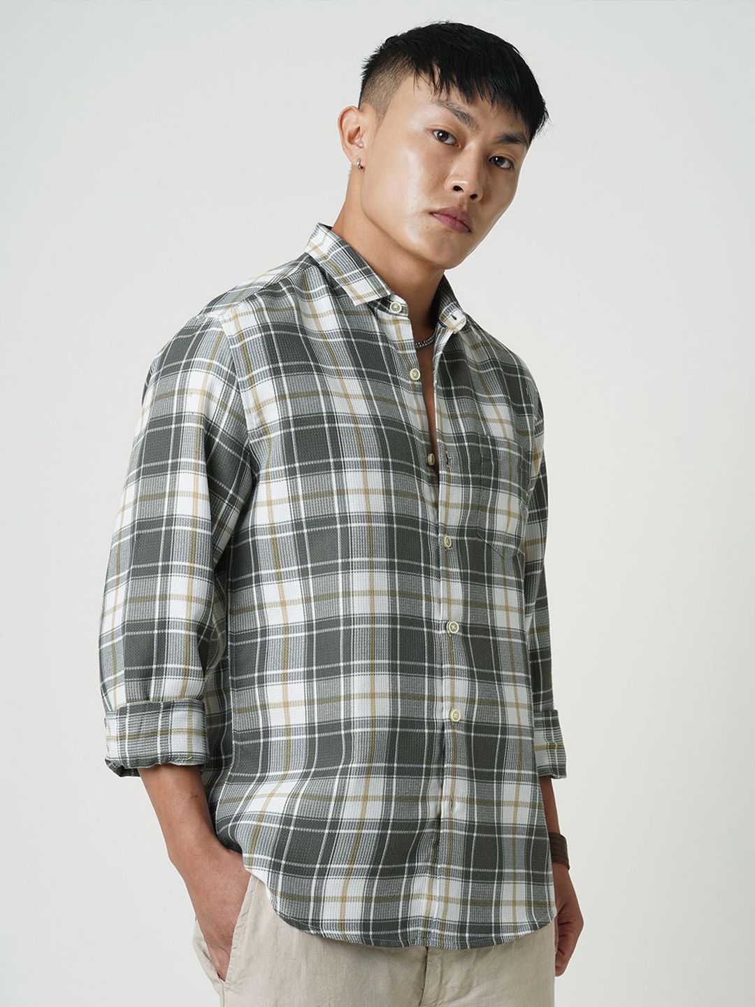 VASTRADO Men Classic Spread Collar Checked Cotton Slim Fit Casual Shirt
