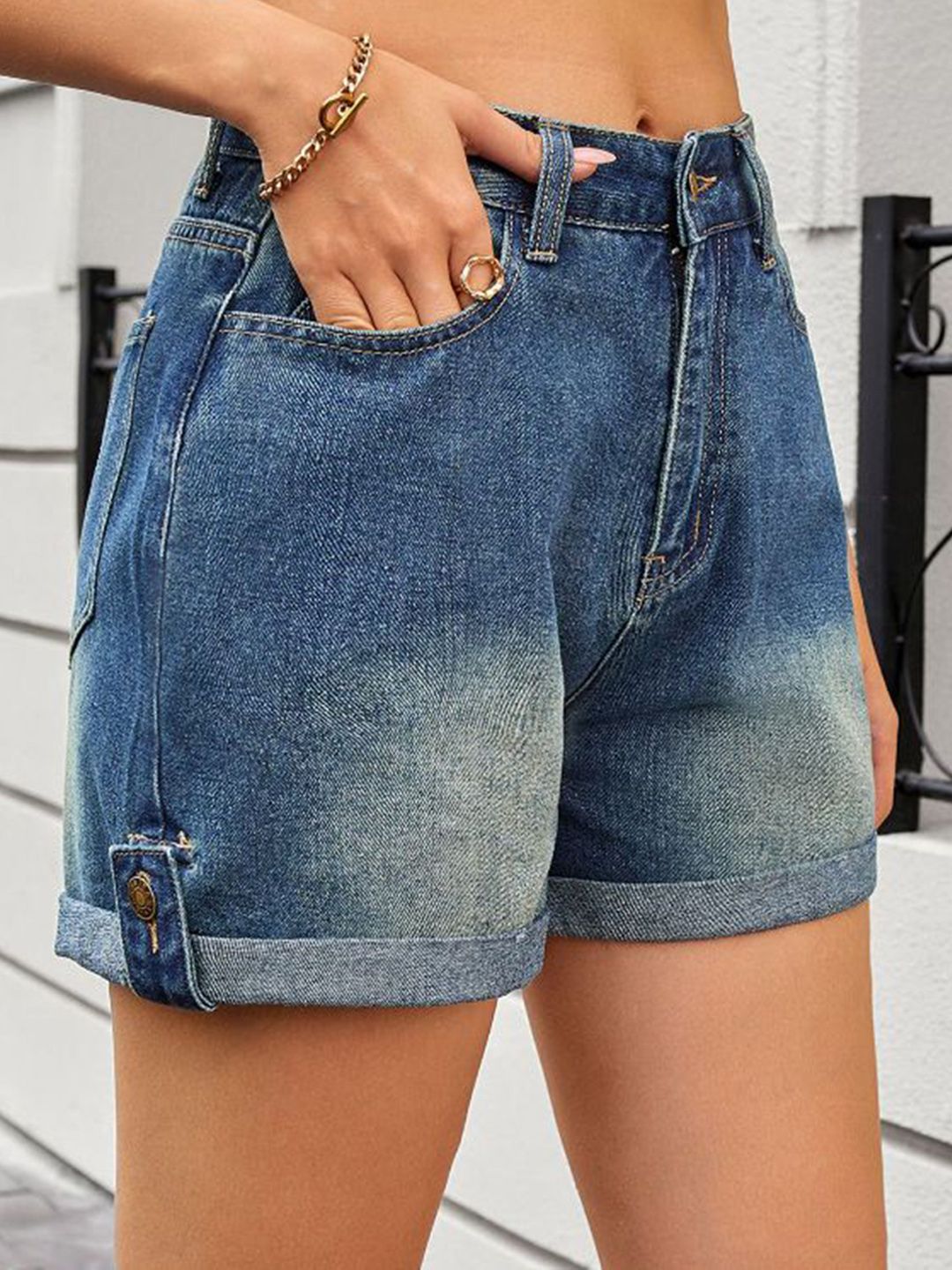 DressBerry Women Washed Slim Fit Denim Denim Shorts Technology
