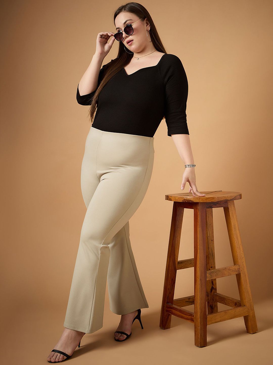SASSAFRAS Curve Women Comfort Slim Fit High-Rise Trousers