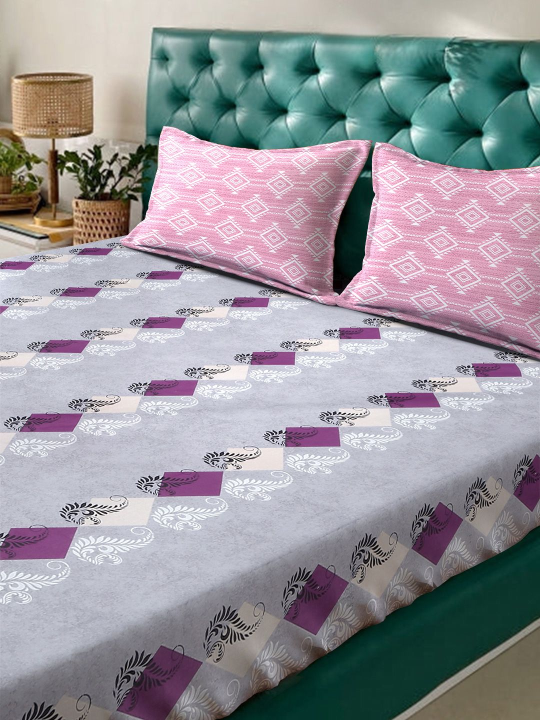 Myntra Elegant Homes Purple & White Printed Set Cadar King 400 Cotton TC Bercetak