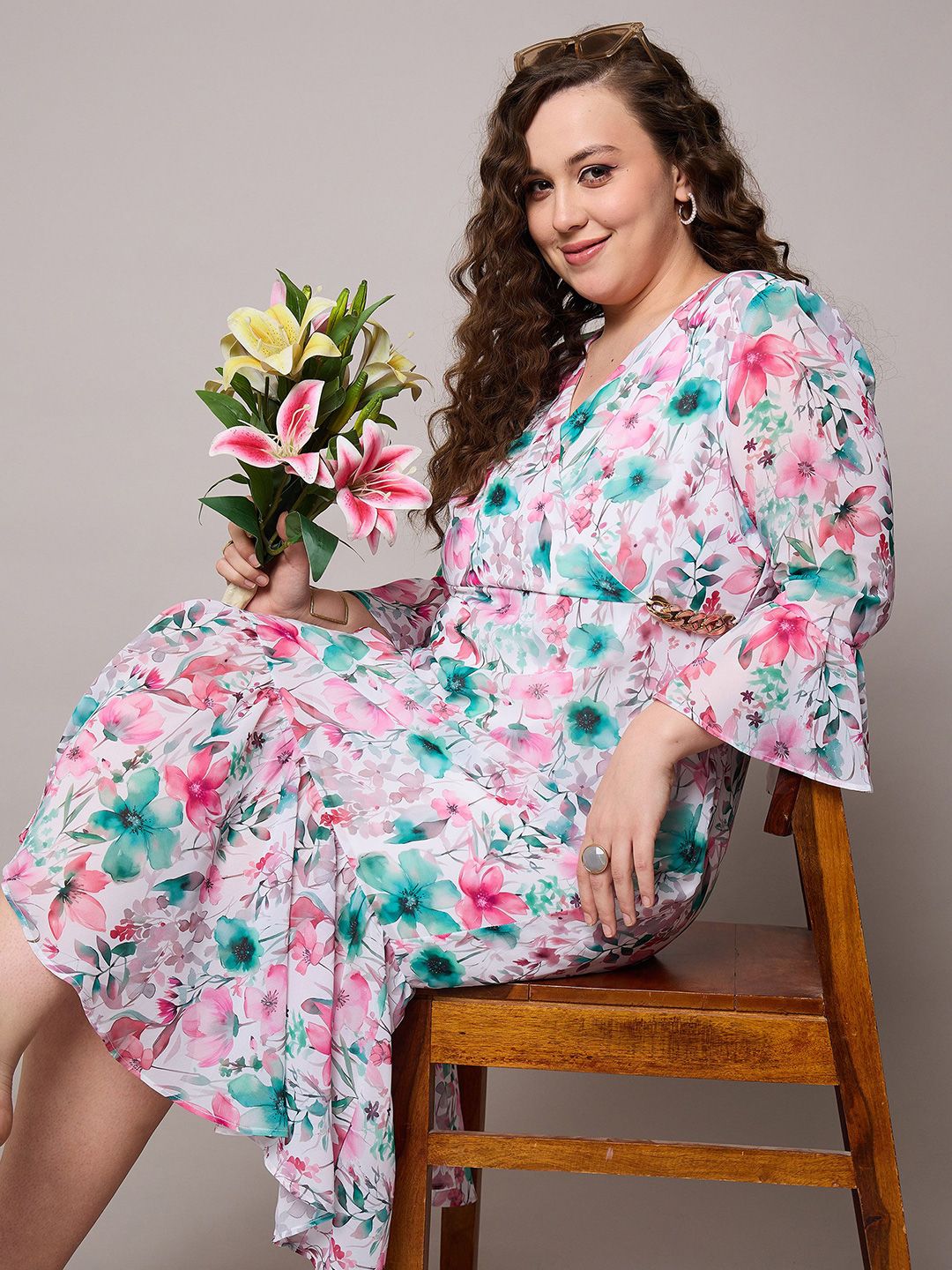 SASSAFRAS Curve Floral Print Flared Sleeve Georgette Midi Dress