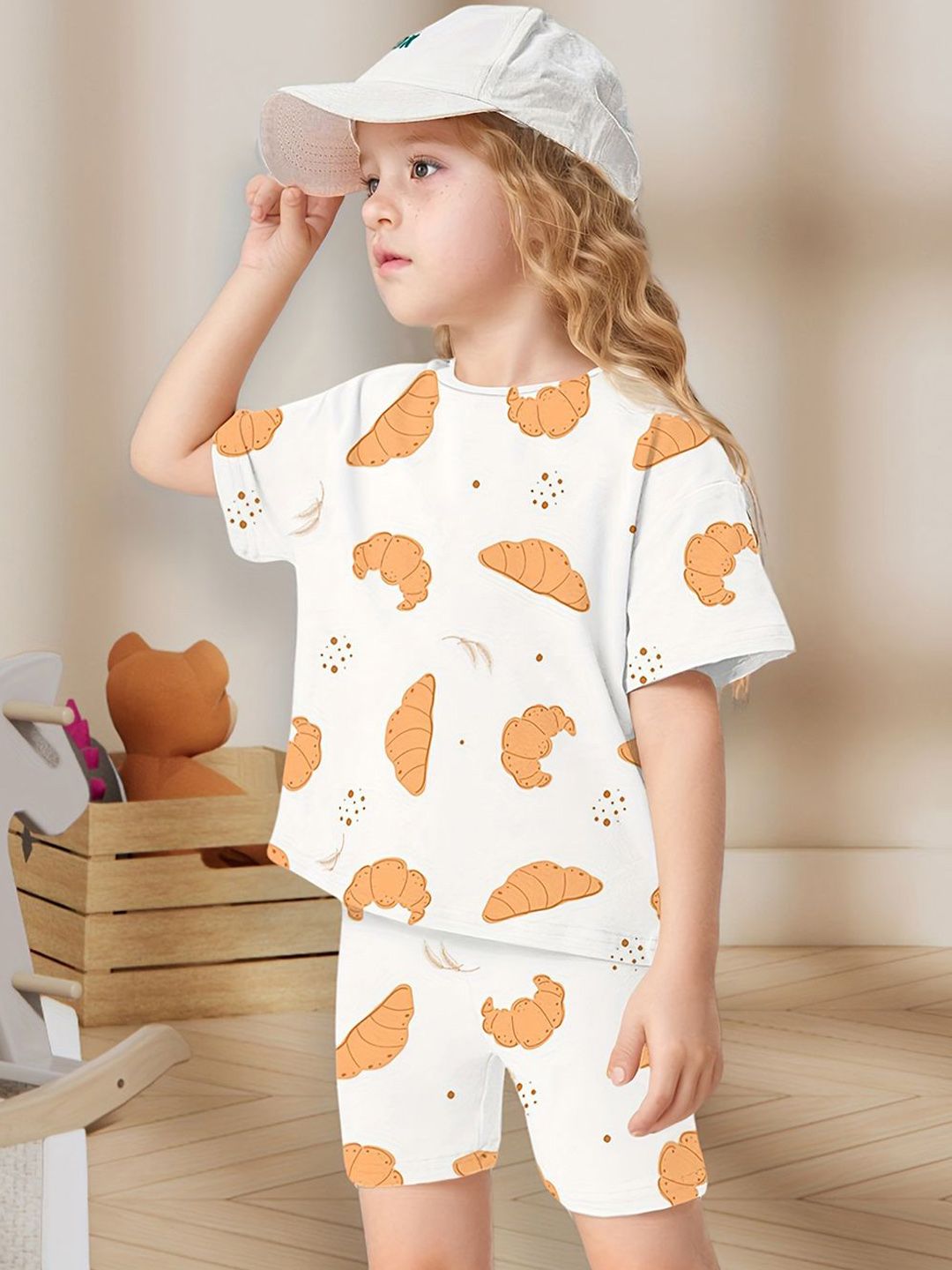 YK Girls Printed T-shirt with Shorts