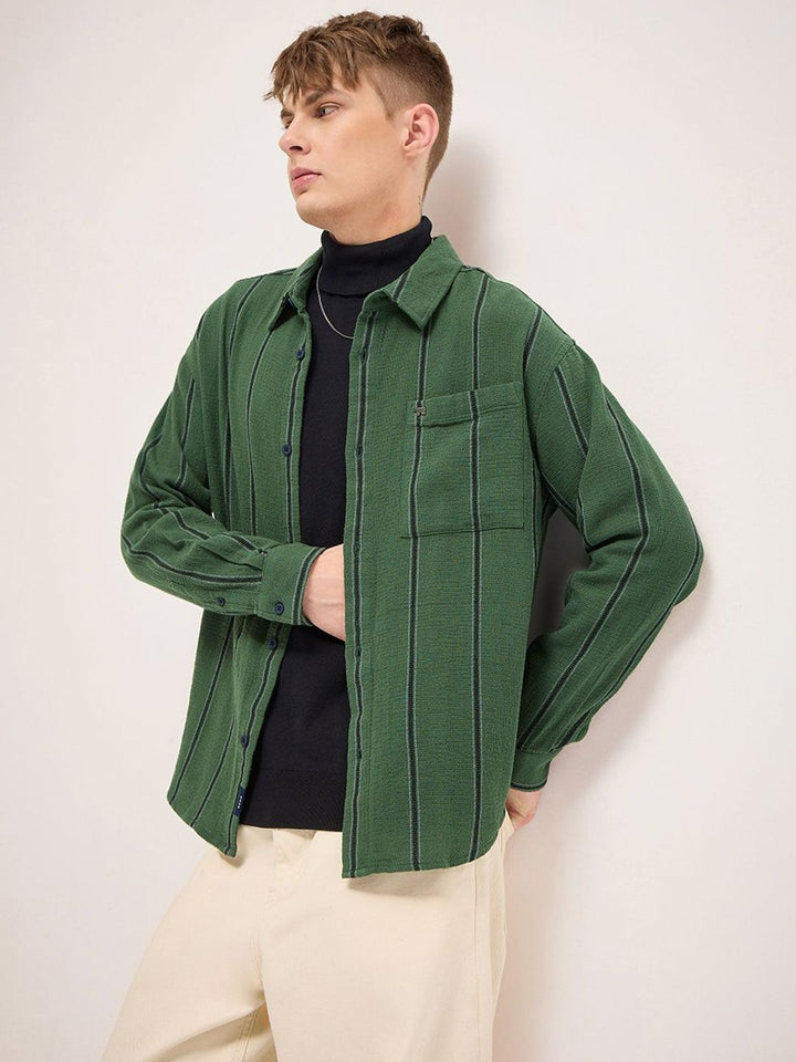 THE BEAR HOUSE Men Spread Collar Vertical Striped Cotton Relaxed Fit Casual Shirt