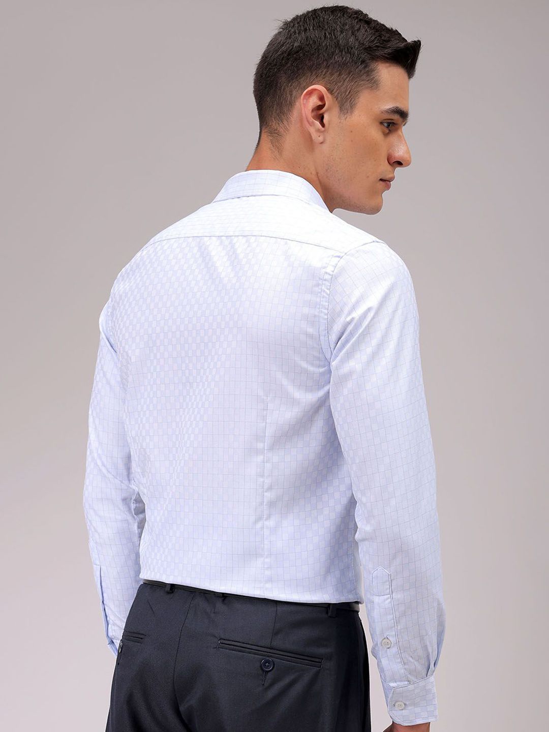 The Indian Garage Co. X Luxe Men Cutaway Collar Checked Slim Fit Formal Shirt
