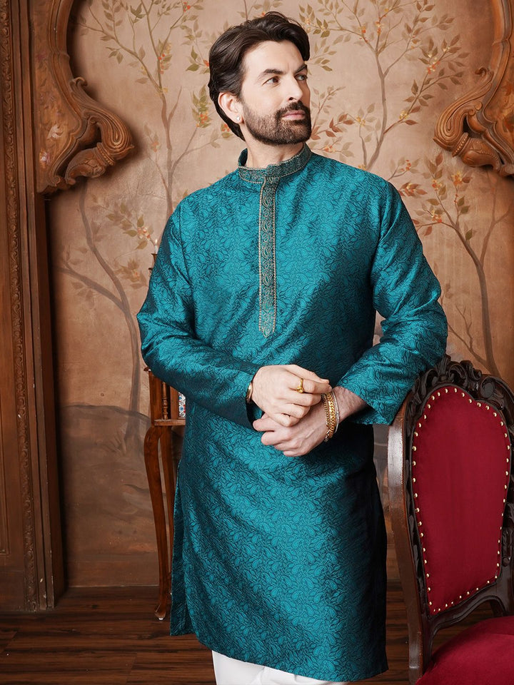 SOJANYA Men Teal Woven Design Straight Kurta
