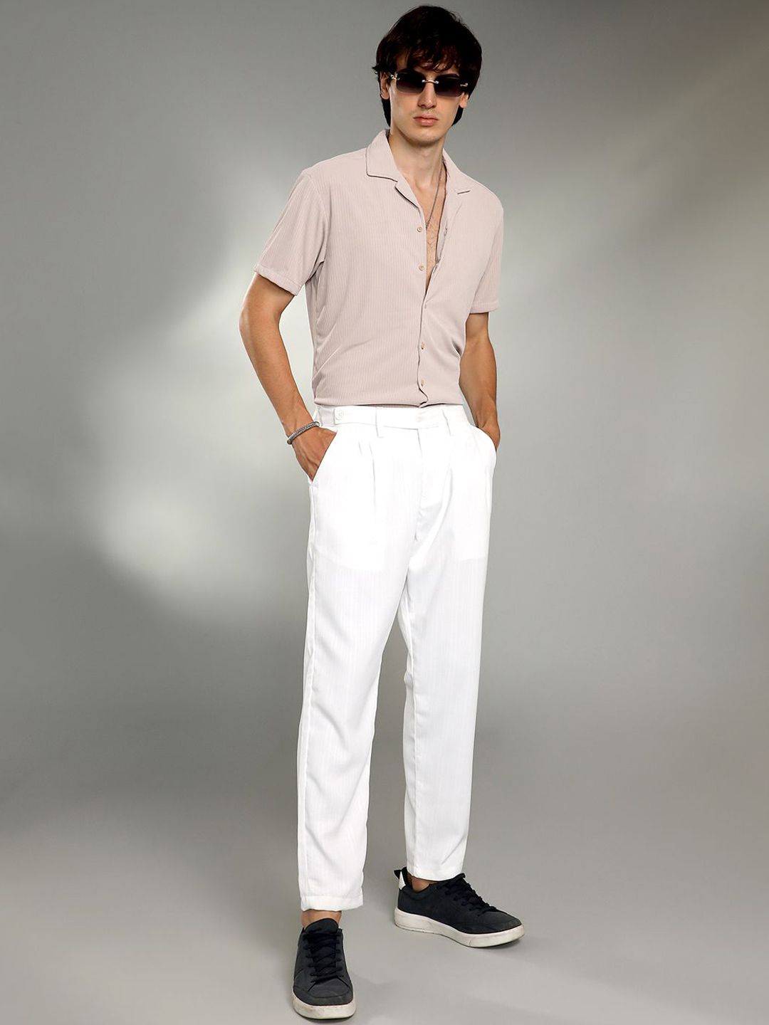 Campus Sutra Men Comfort Pleated Trousers