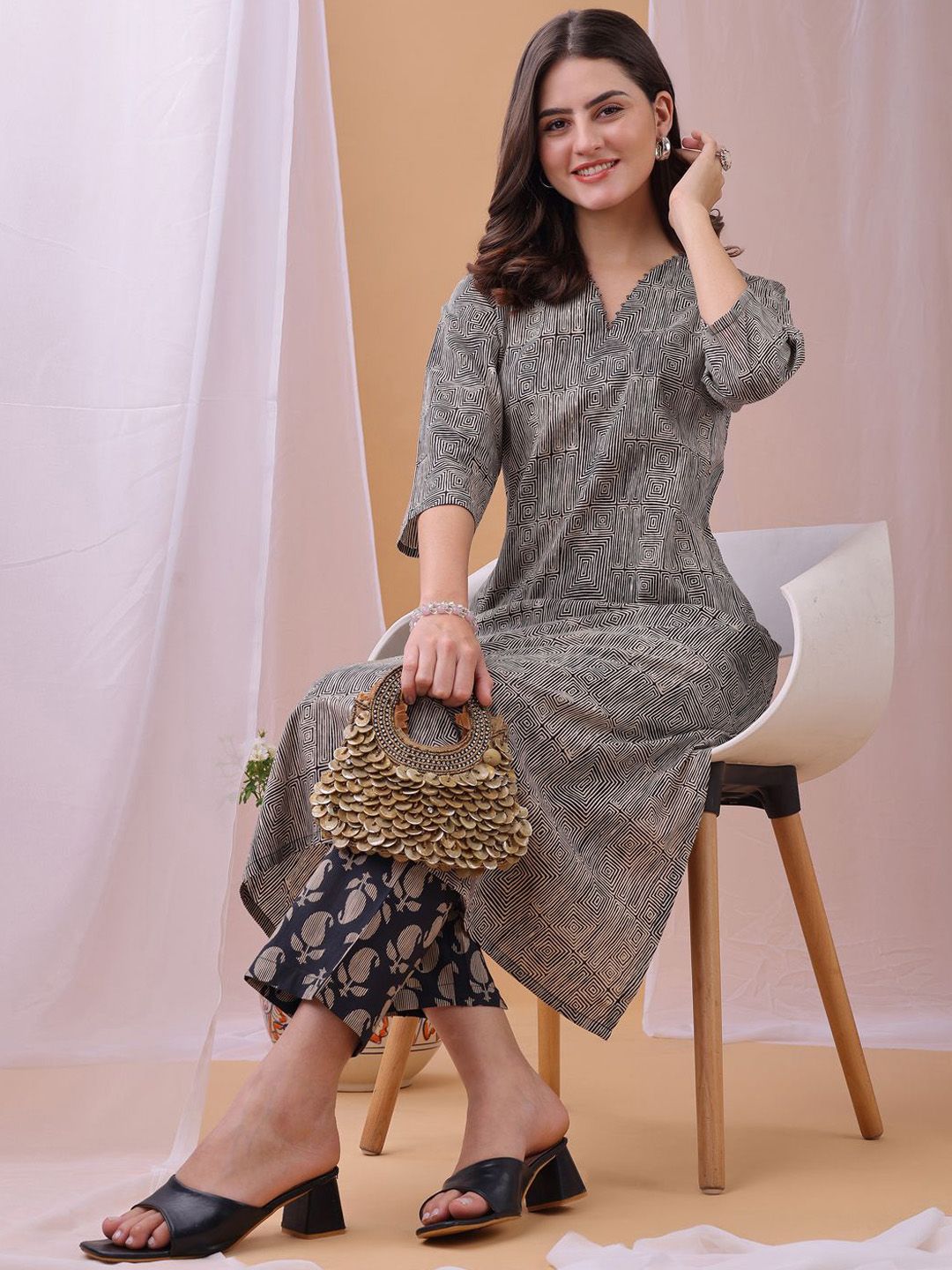 KALINI Women Printed Regular Pure Cotton Kurta with Trousers