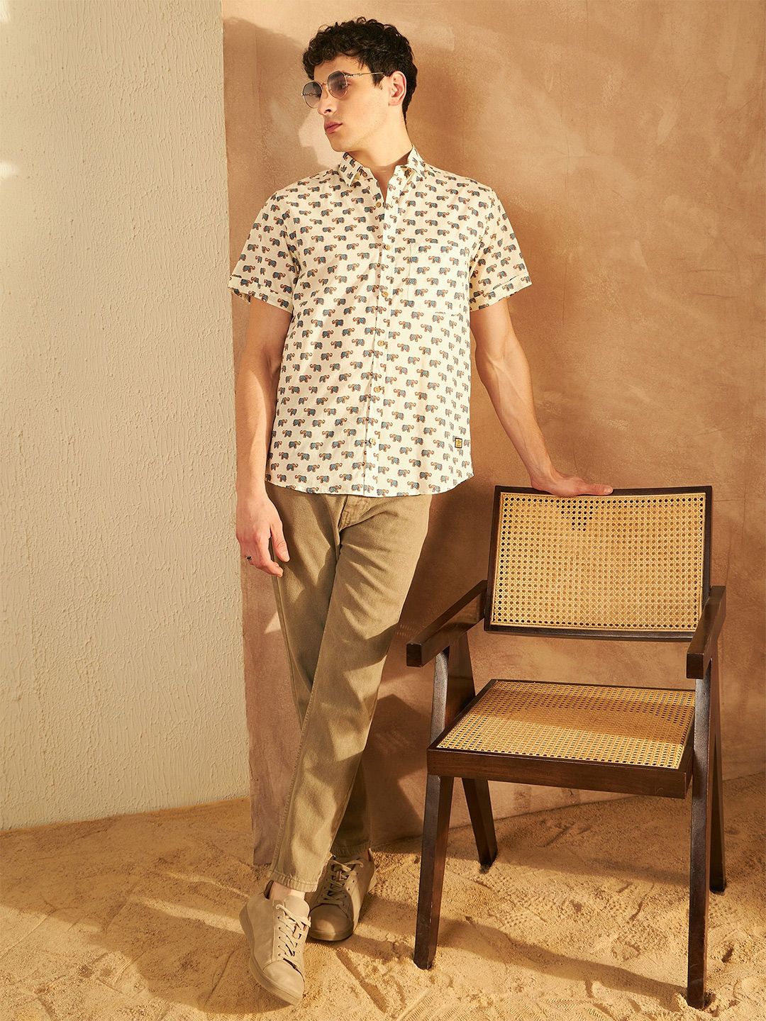 DENNISON Men Comfort Fit Animal Printed Spread Collar Cotton Casual Shirt