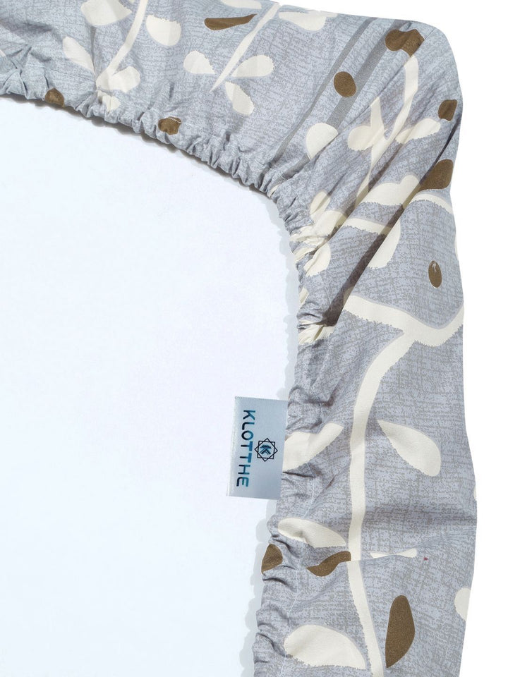 KLOTTHE Grey Floral Printed Dilengkapi 300 TC Double King Cadar Dengan 2 Sarung Bantal