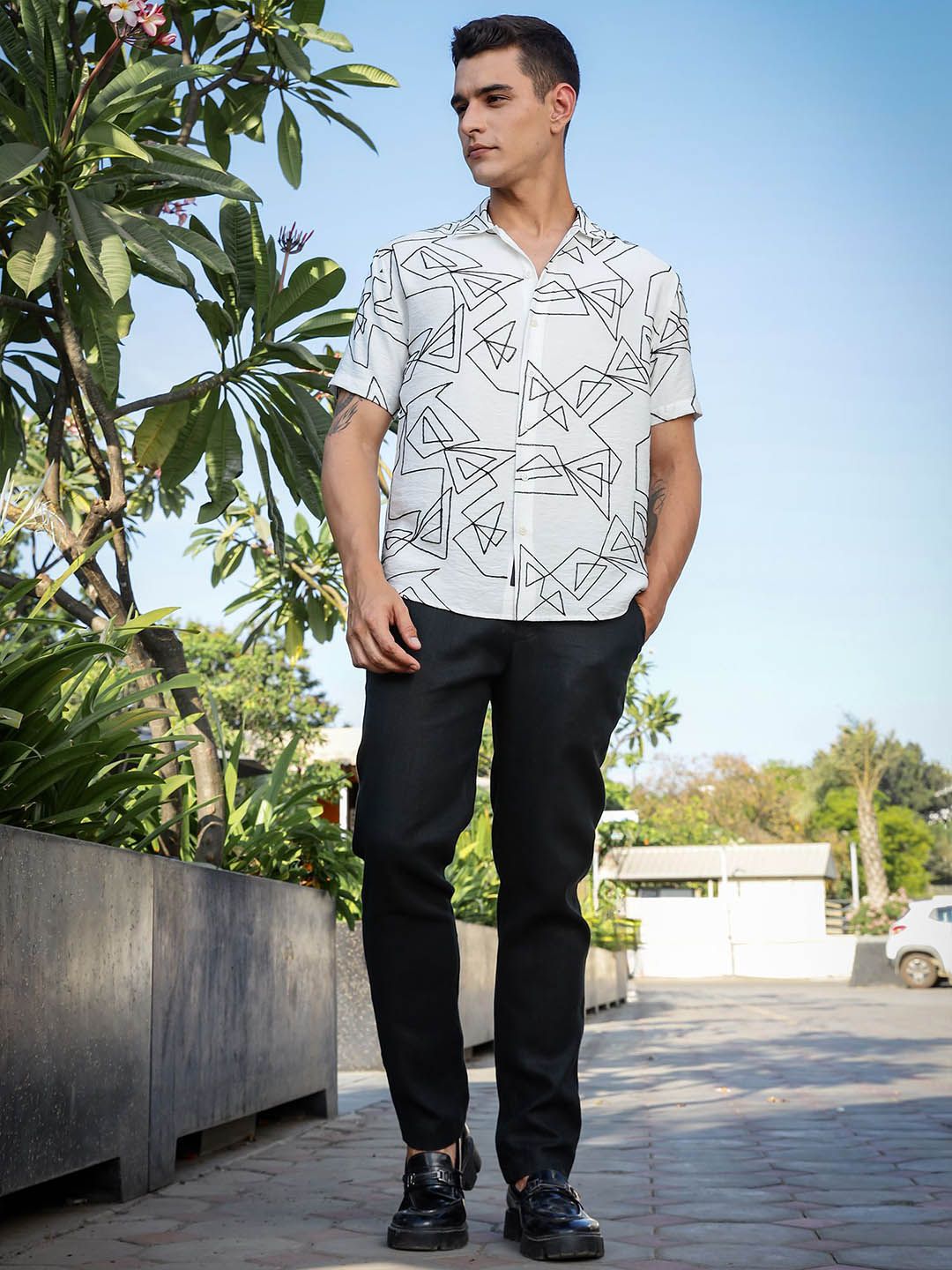 Thomas Scott Men Premium Fit Geometric Printed Spread Collar Casual Shirt