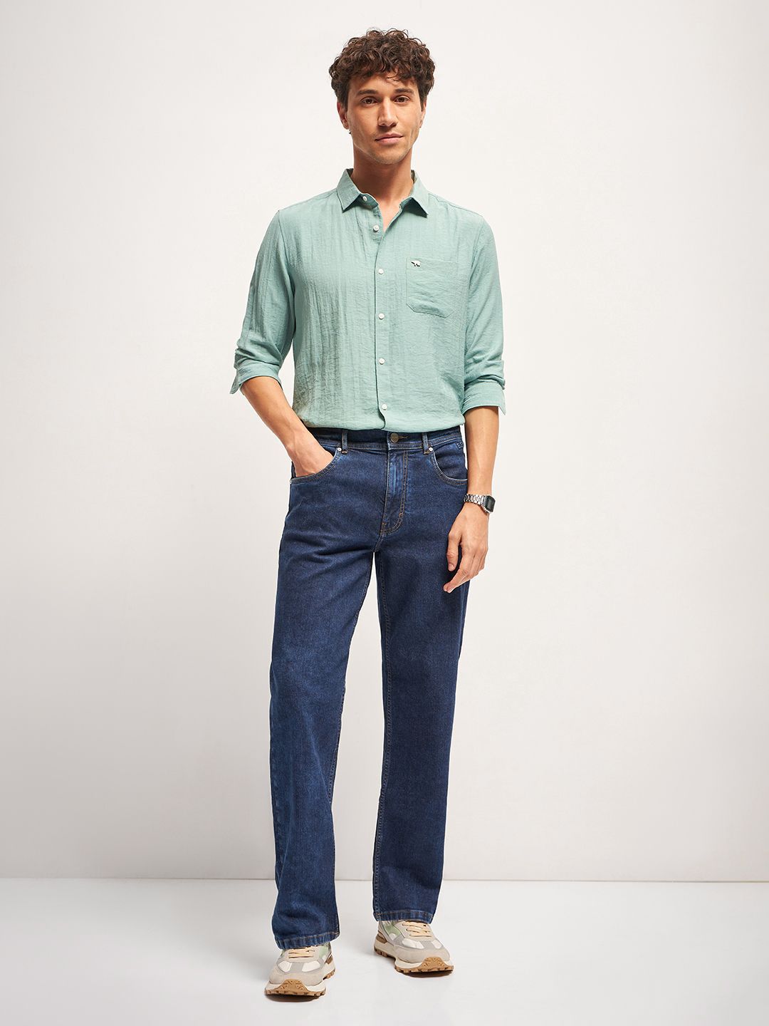 THE BEAR HOUSE Men Slim Fit Solid Casual Shirt