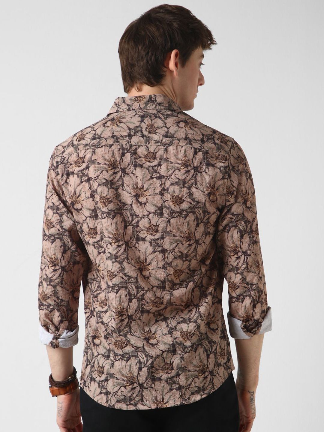 VASTRADO Men Classic Cutaway Collar Floral Printed Slim Fit Casual Shirt