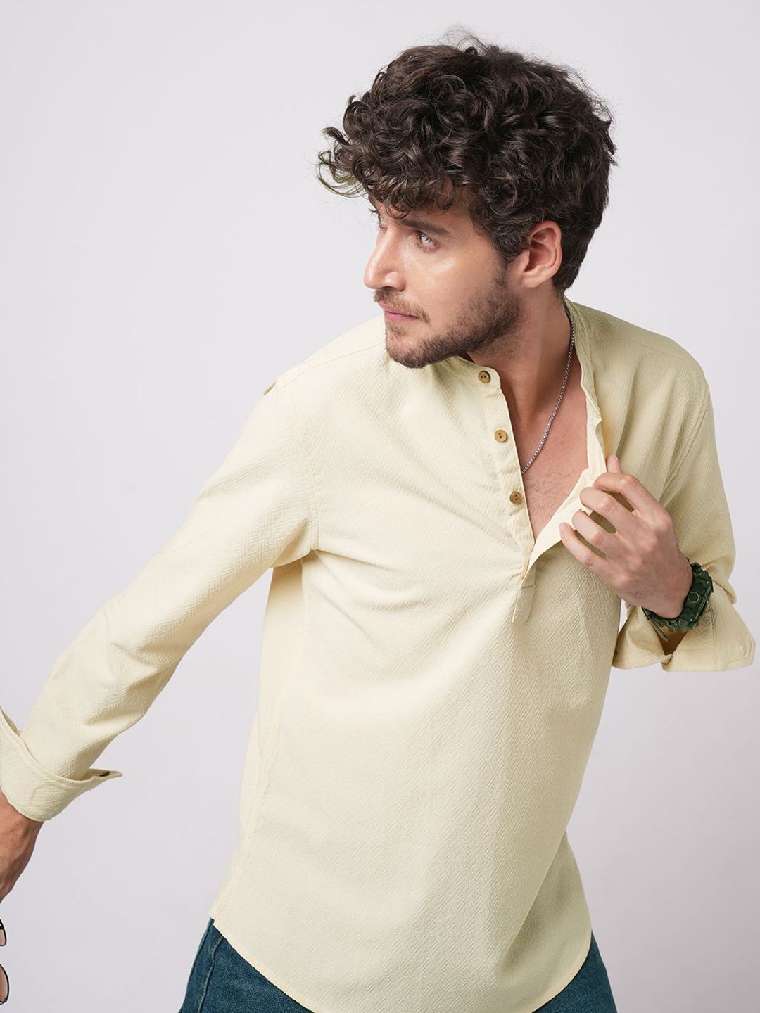 VASTRADO Men Solid Woven Design Daily Straight Short Kurta