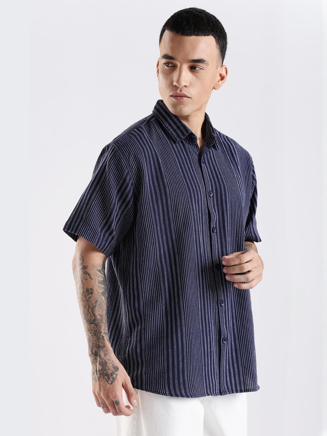 Adro Men Spread Collar Berjalur Menegak Baju Kasual Kapas Bersaiz Besar Rekaan Sendiri