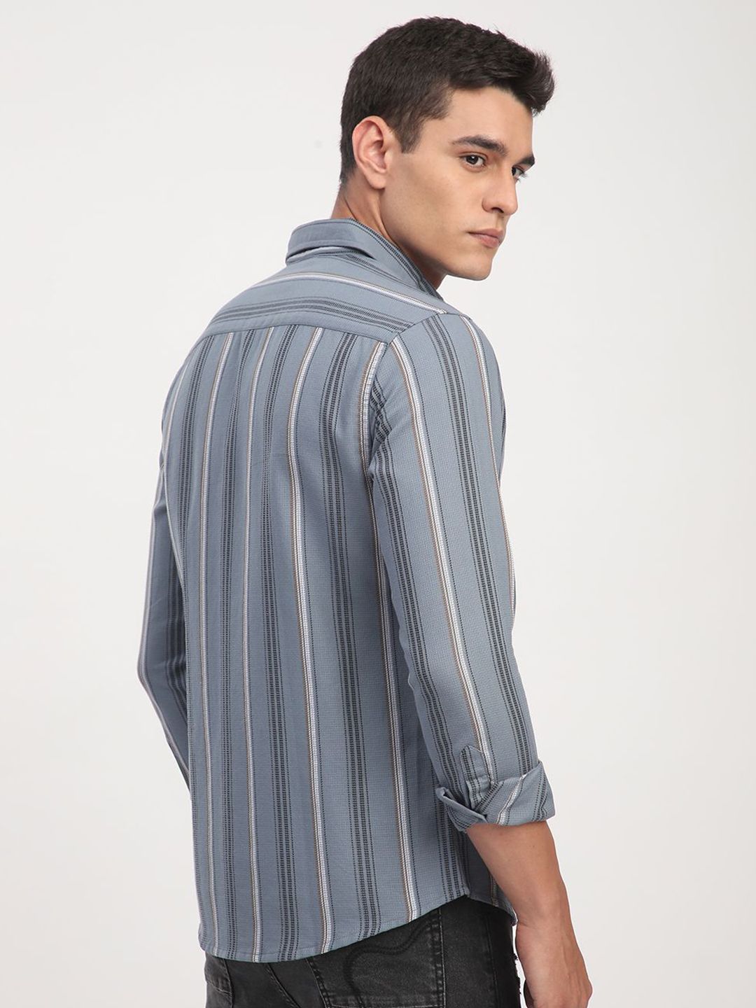 VASTRADO Men Classic Slim Fit Vertical Striped Spread Collar Cotton Casual Shirt