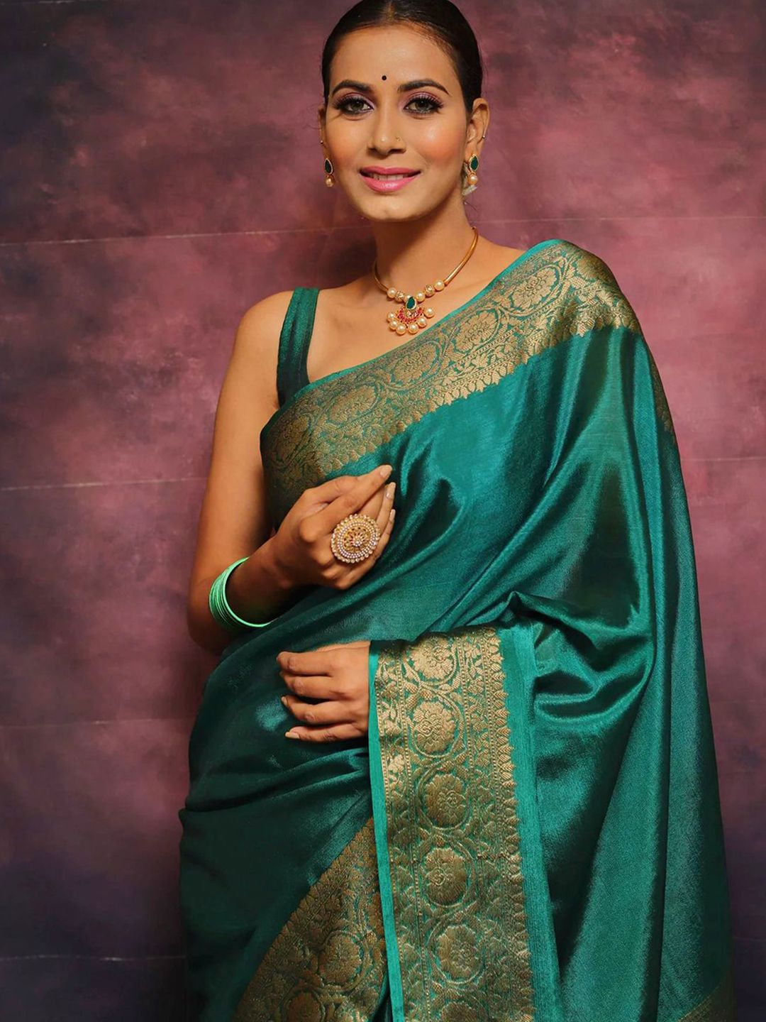 KALINI Solid Zari Banarasi Saree