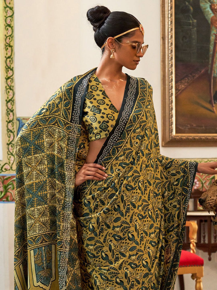 Saree mall Ethnic Motifs Beads and Stones Poly Crepe Block Print Sarees