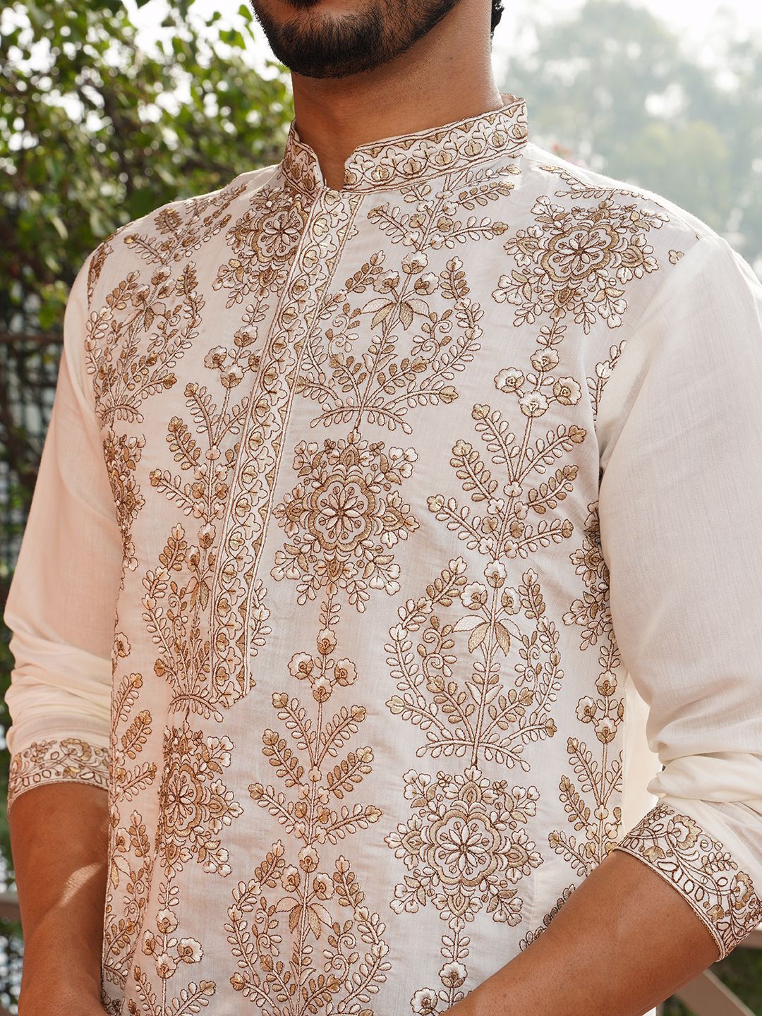 Jompers Men Floral Embroidered Mandarin Collar Thread Work Kurta