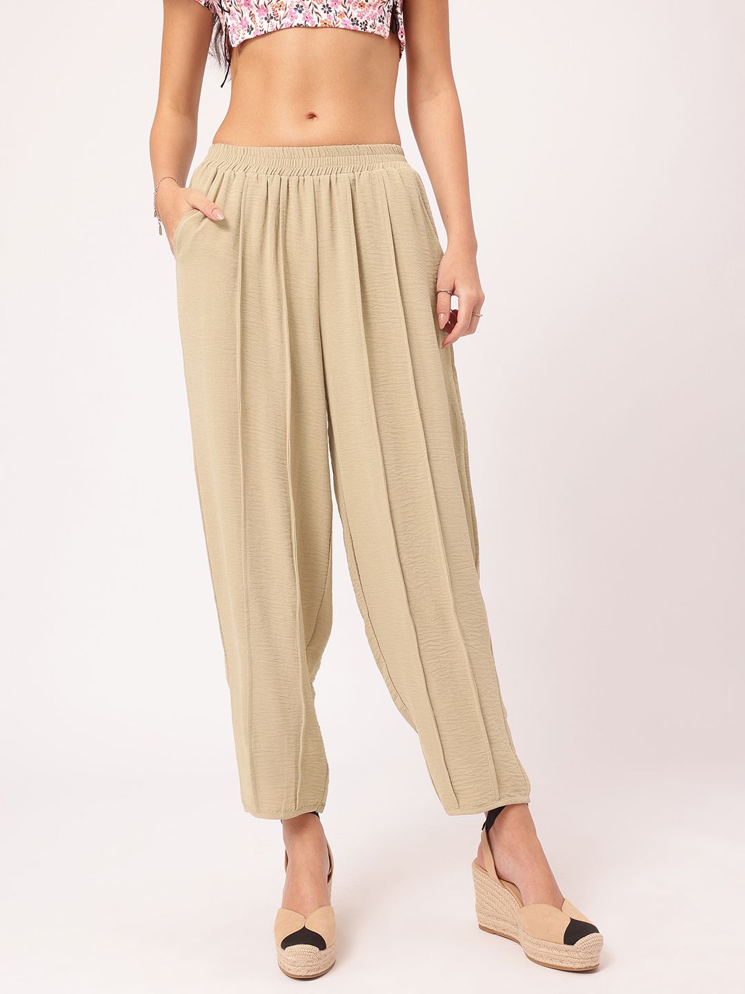 DressBerry Women Chic Charisma Pleated Trousers