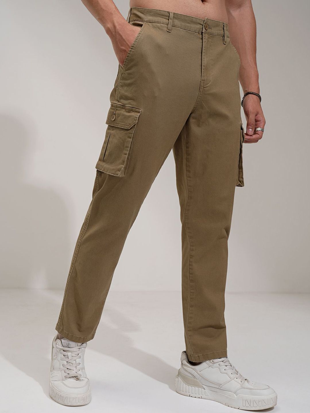 HIGHLANDER Men Comfort Mid-Rise Cargos Trousers