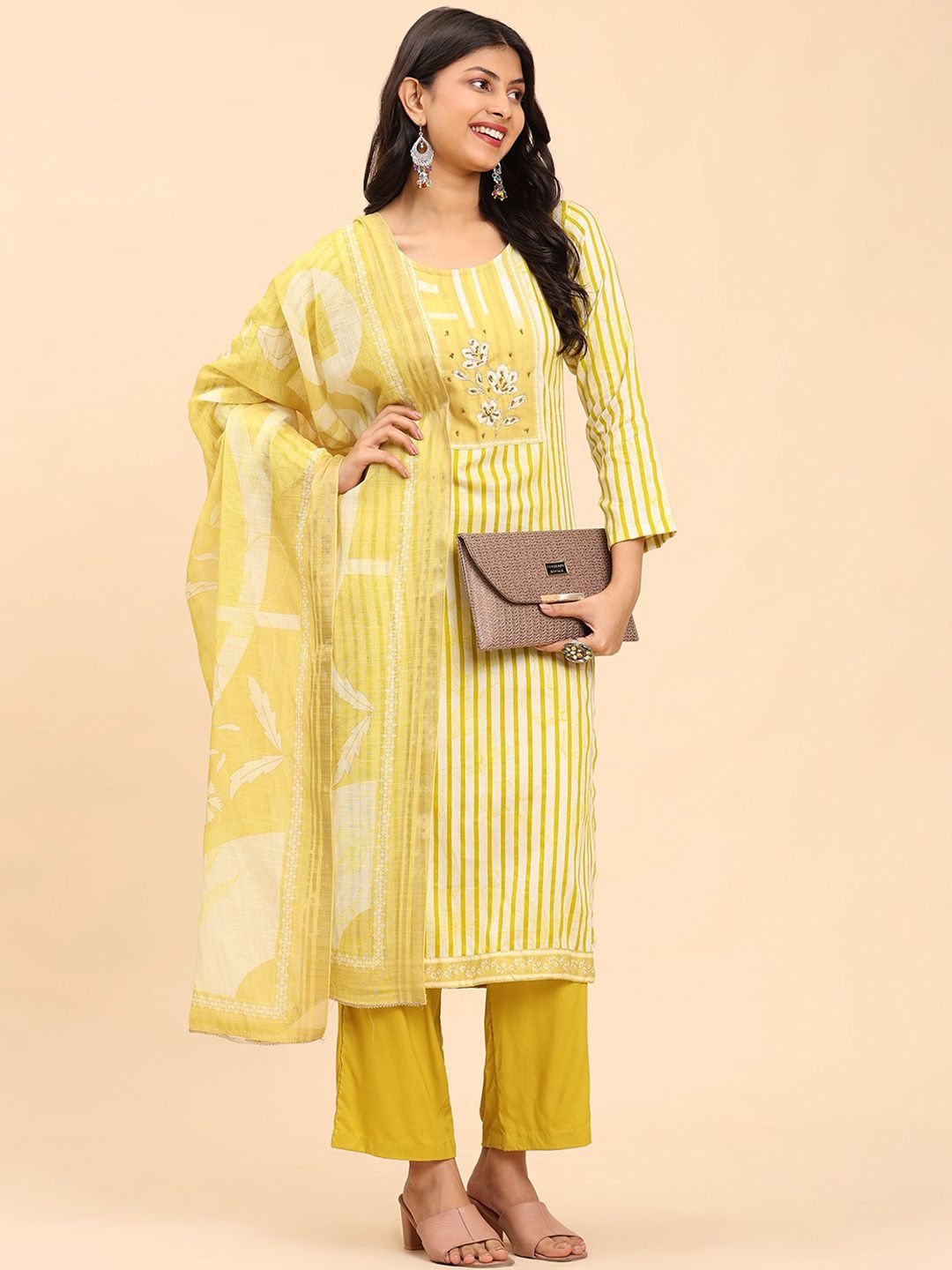 Mamicha Women Printed Regular Pure Cotton Kurta with Palazzos & With Dupatta