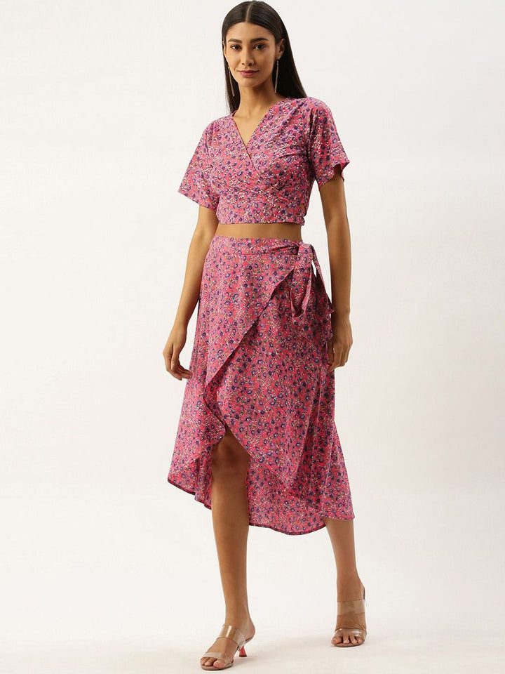 Berrylush Floral Printed V-Neck Crop Top With Skirt
