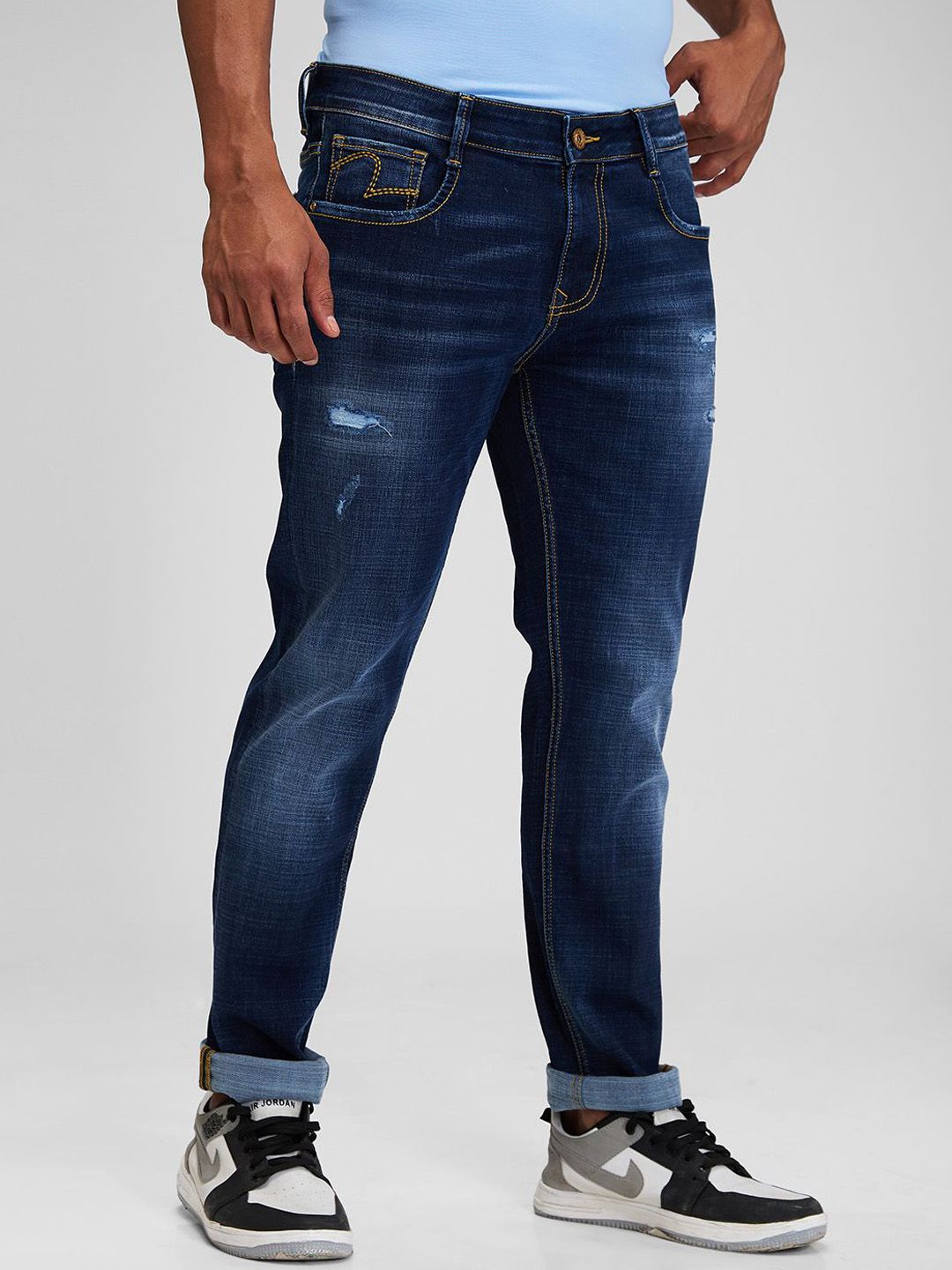 SPYKAR Men Skinny Fit Low-Rise Mildly Distressed Light Fade Stretchable Jeans