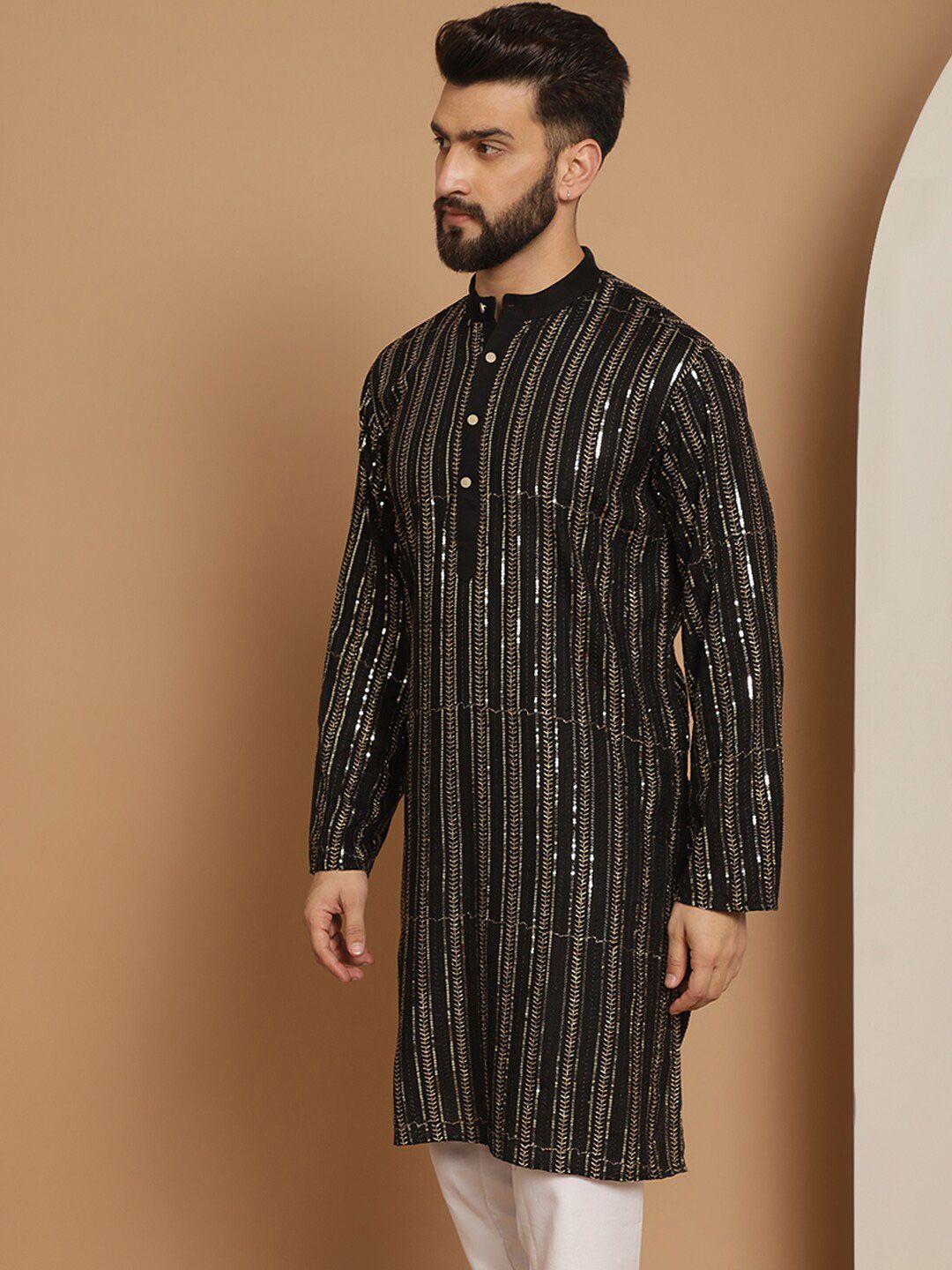 Anouk Kolar Jalur Hitam Berjalur Berlabuci Terperinci Kapas Kurta Lurus