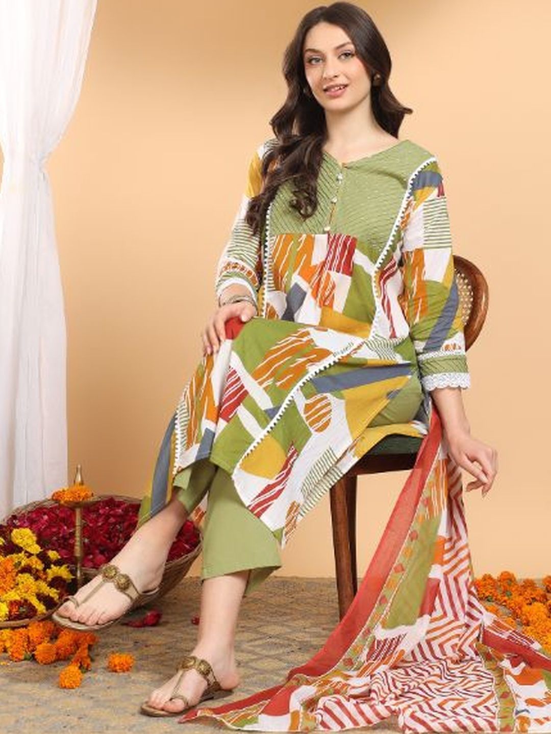 Mamicha Women Printed Pure Cotton Kurta with Trousers & With Dupatta