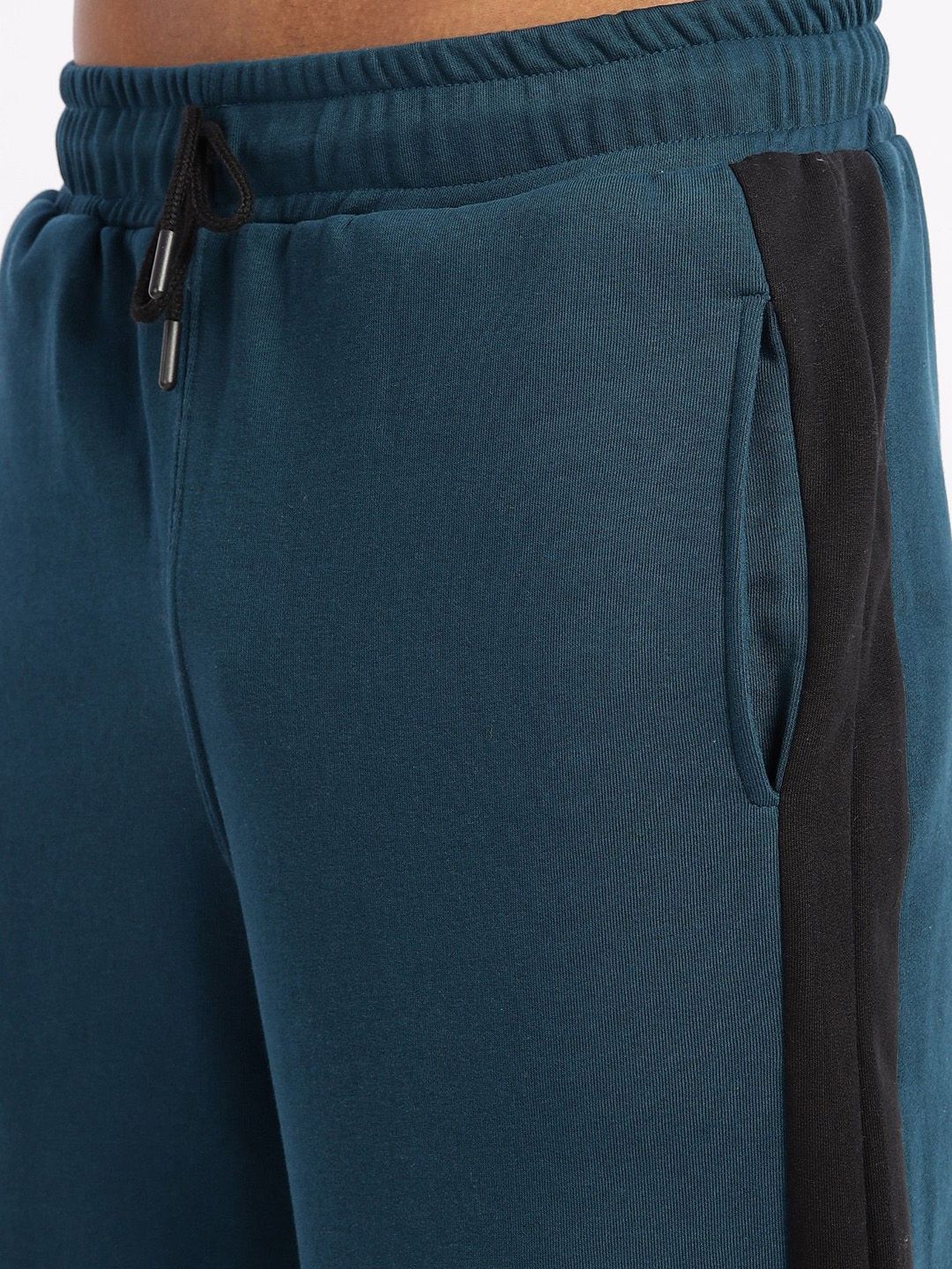 Eszett High-Rise Relaxed Fit Joggers