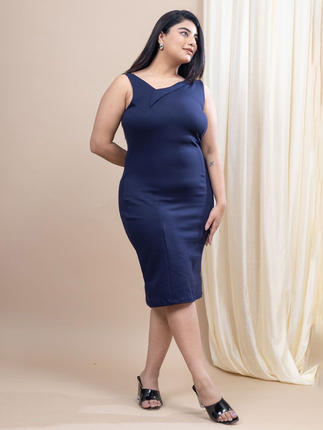 Mamicha Solid Bodycon Asymmetric Neck Midi Dress