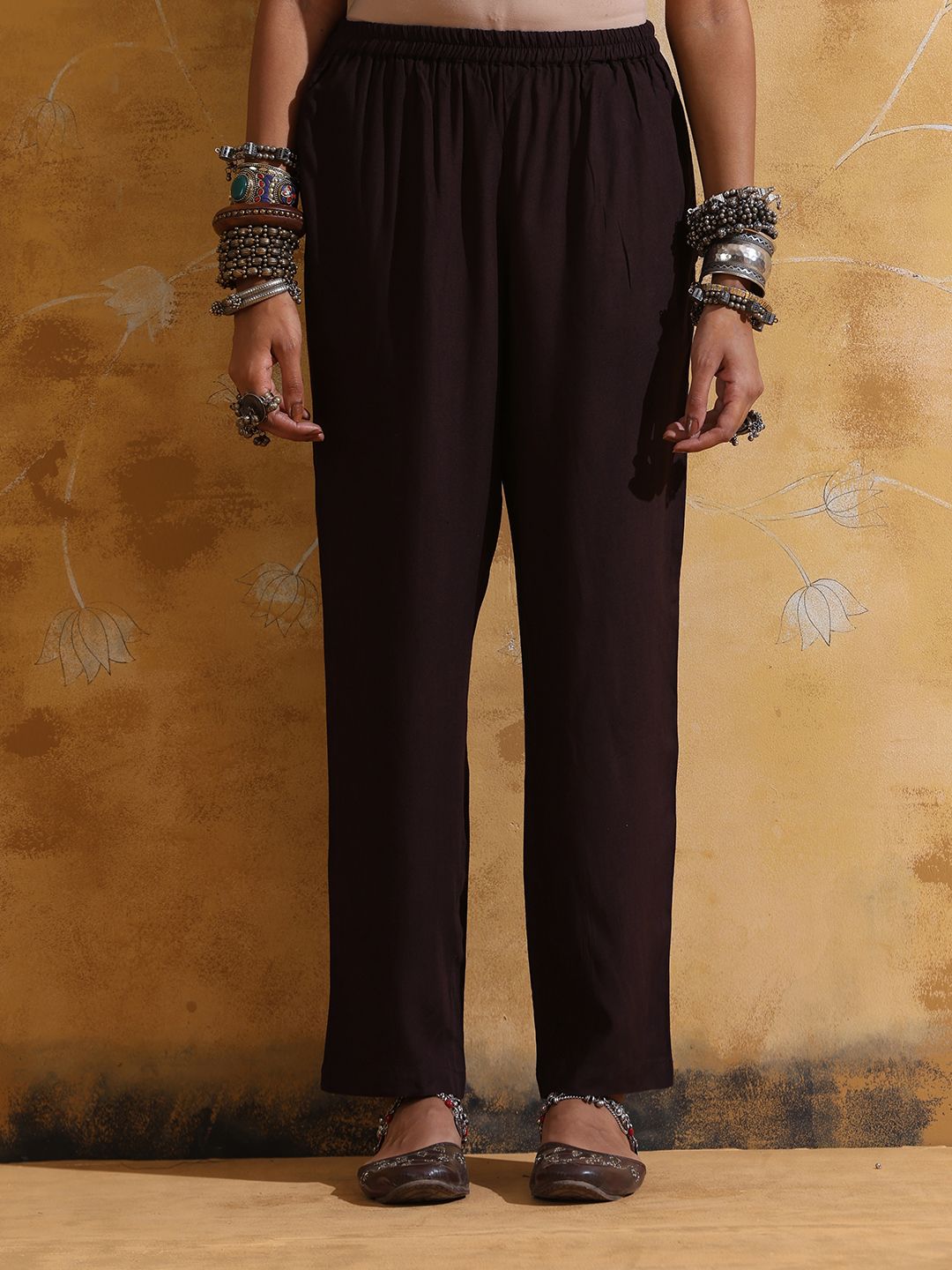 trueBrowns V-Neck High-Slit Gotta Patti Straight Kurta With Trouser