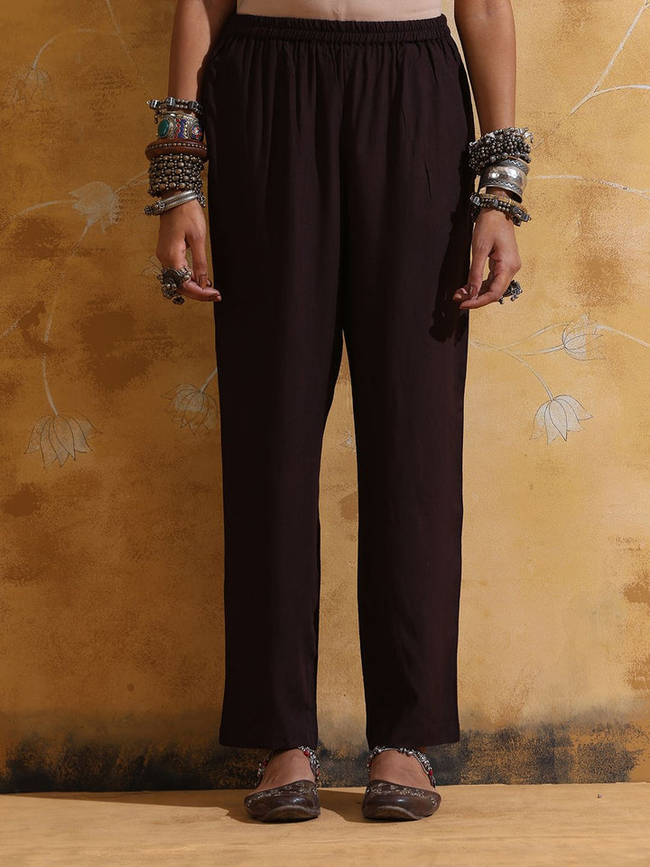 trueBrowns V-Neck High-Slit Gotta Patti Straight Kurta With Trouser