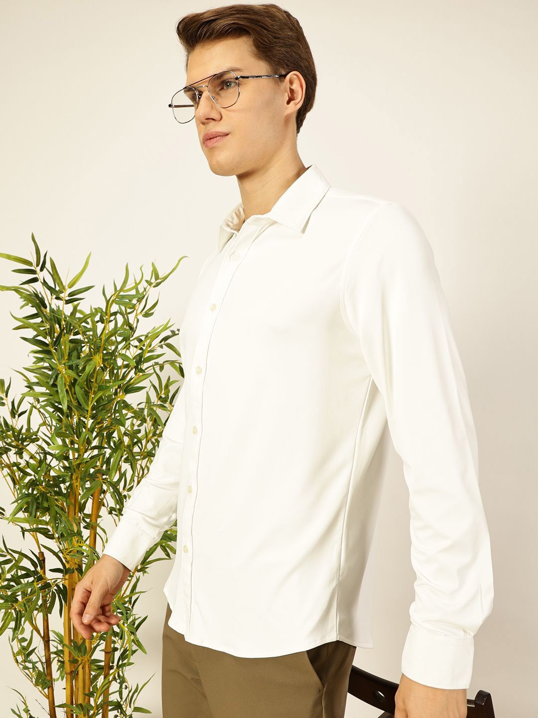 Thomas Scott Men Premium Spread Collar Solid Slim Fit Casual Shirt
