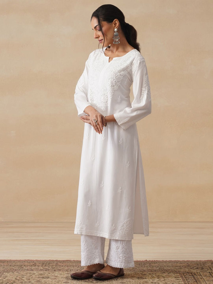 Rumah Wanita Chikankari White Rayon Chikankari Sulam Kurta