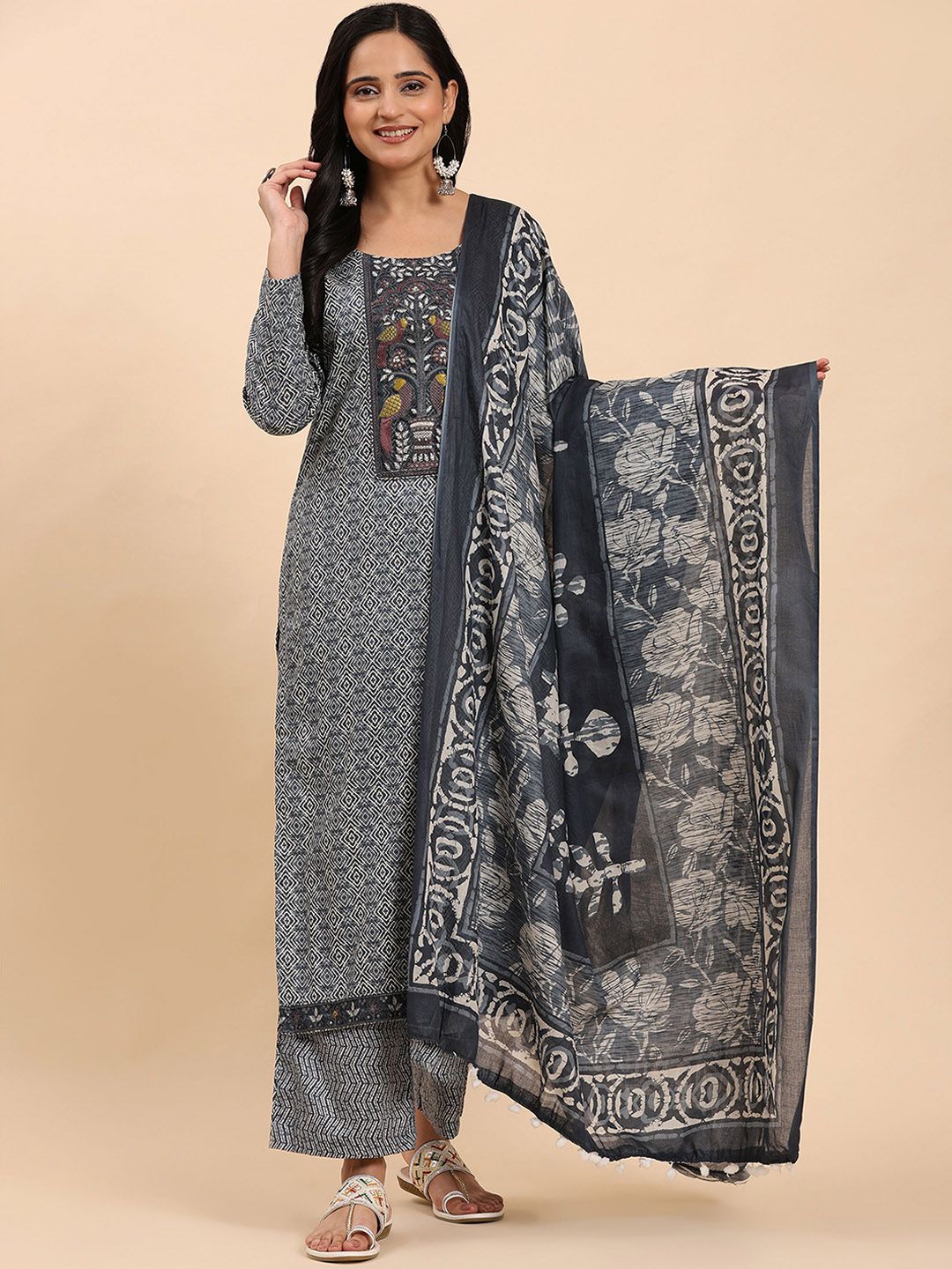 Mamicha Women Floral Printed Regular Pure Cotton Kurta with Palazzos & With Dupatta