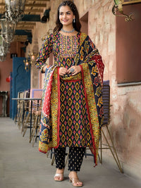 KALINI Geometric Printed Thread Work Straight Kurta With Trousers & Dupatta