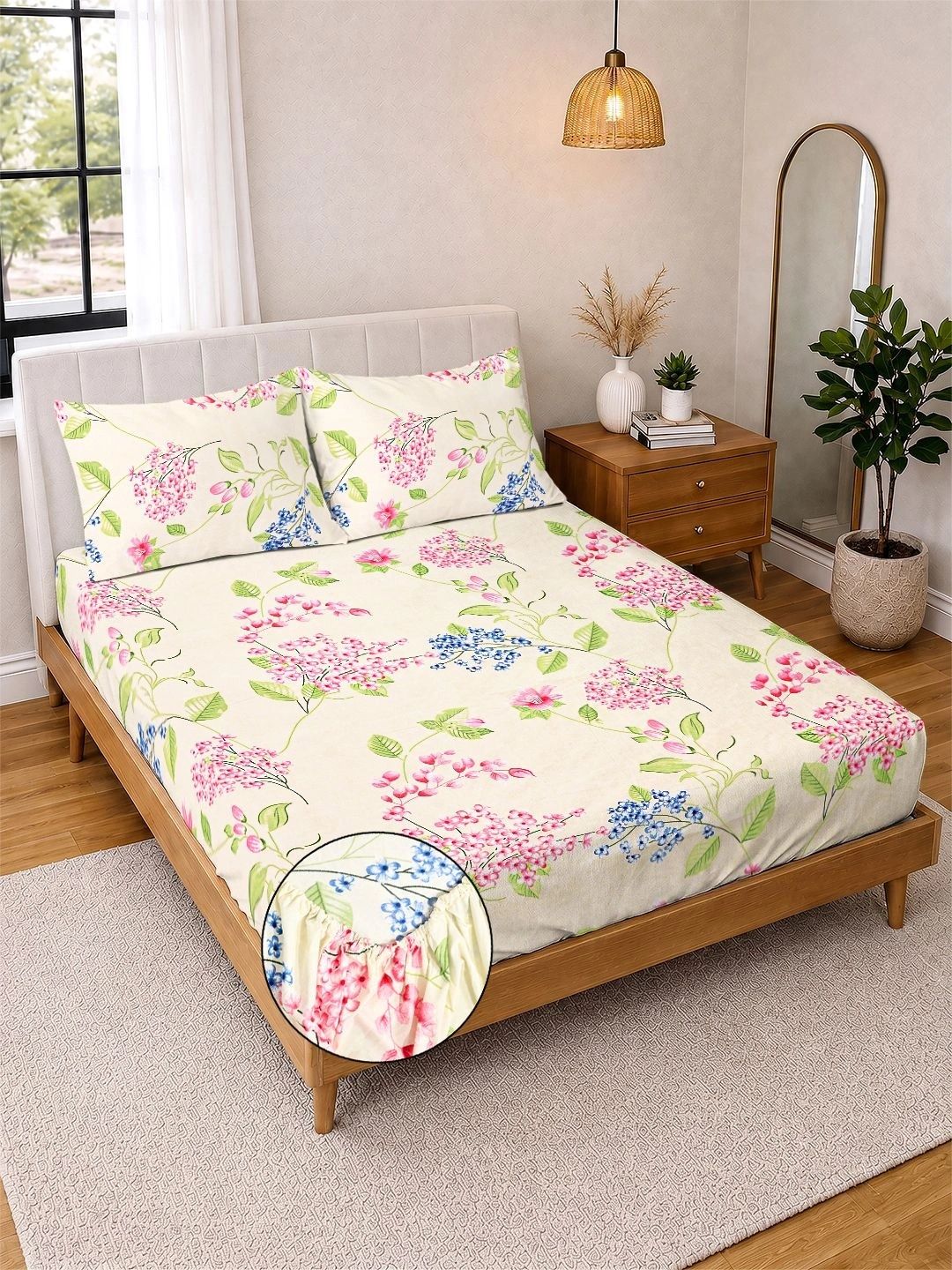 KLOTTHE Cream-Coloured Floral 300 TC King Bedsheet with 2 Pillow Covers